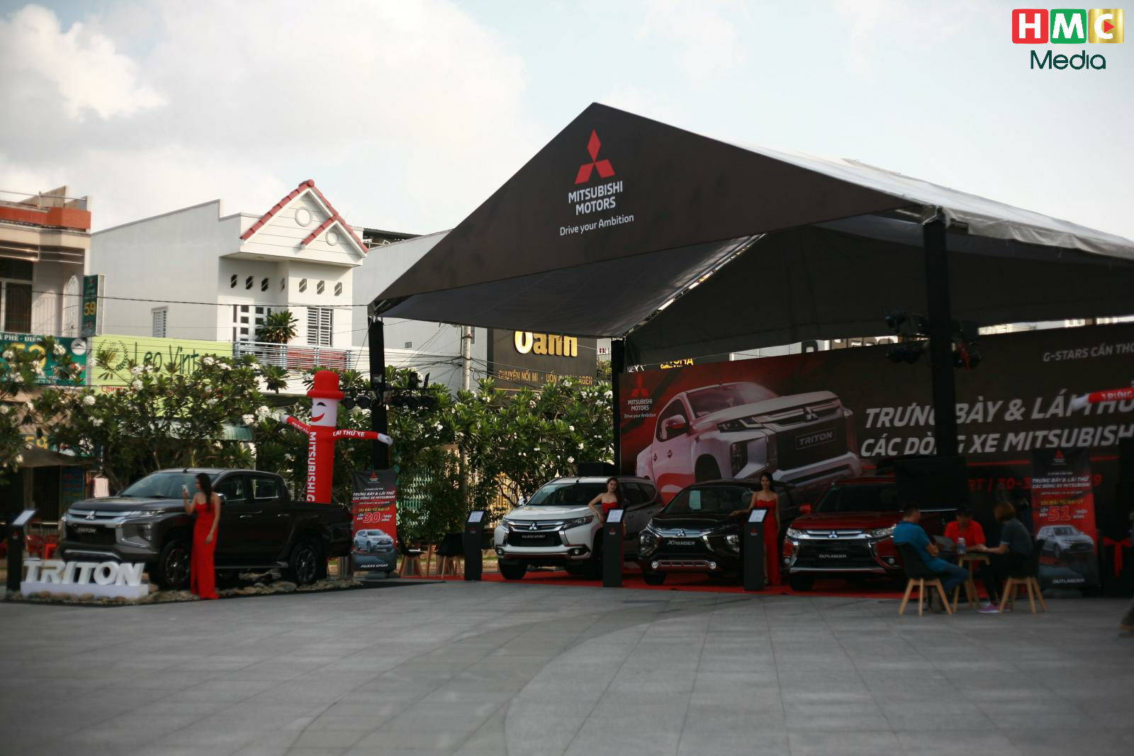 Chuỗi sự kiện trưng bày và lái thử xe Mitsubishi